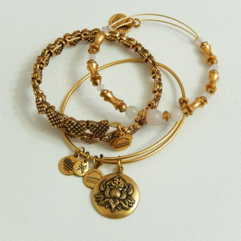 Alex and Ani 3 Pc Bracelet Set Rose Gold Hearts Lotus Peace Petals Rose Quartz